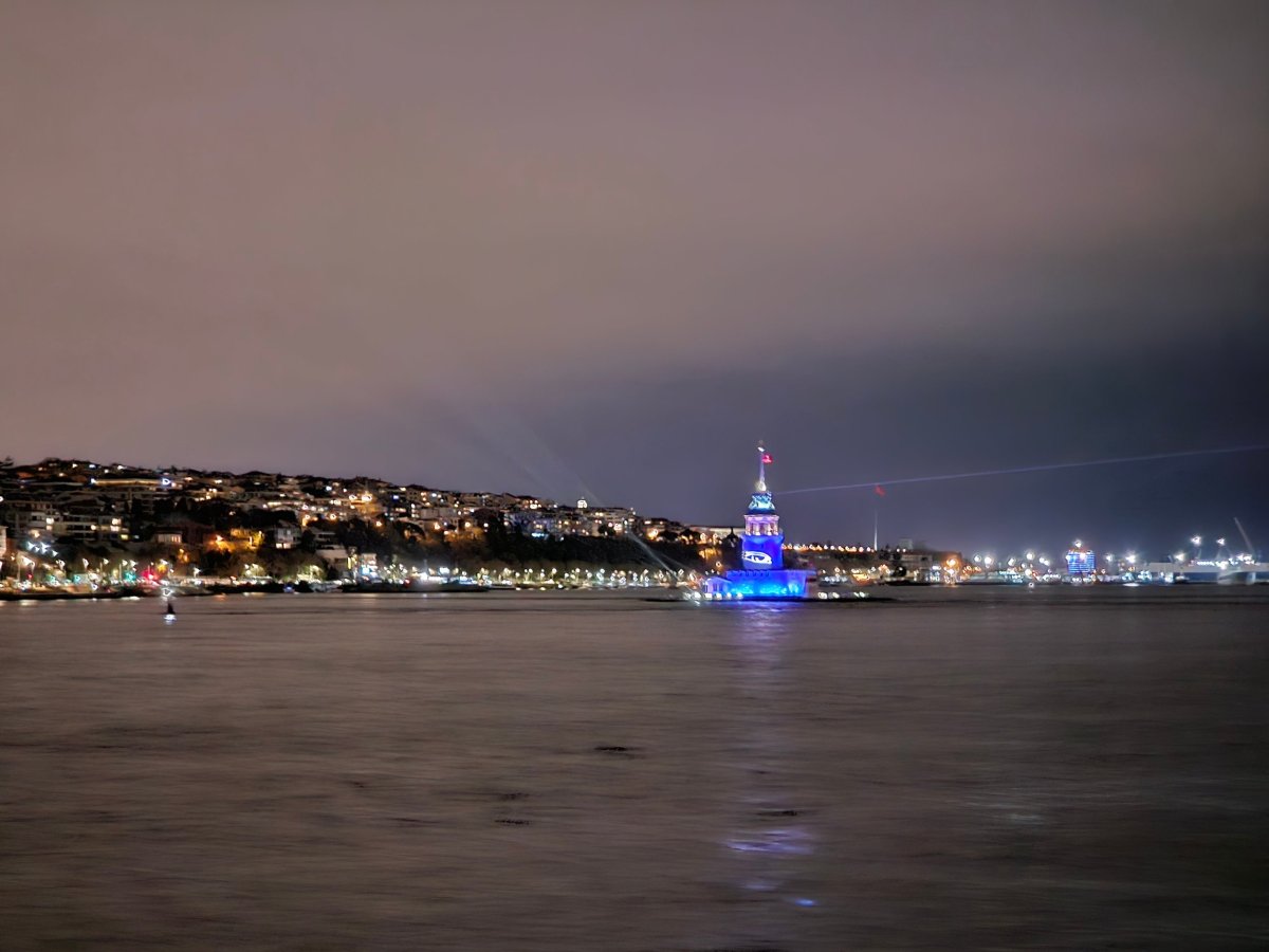 Noční plavba trajektem