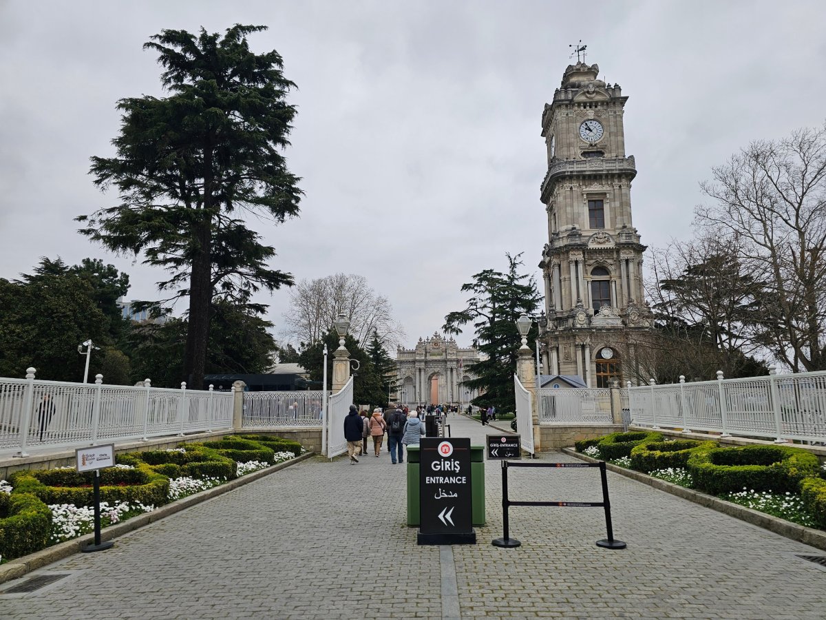 Hlavní vstup palác Dolmabahce