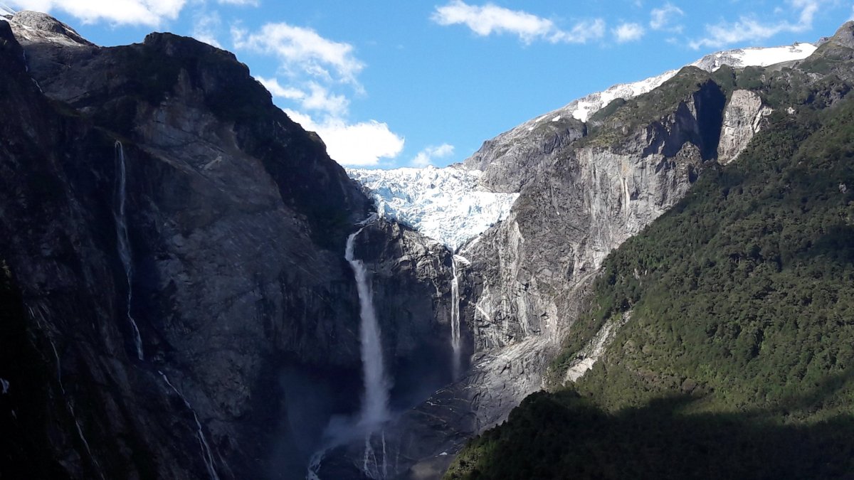 Ledovec Ventisquero Colgante.