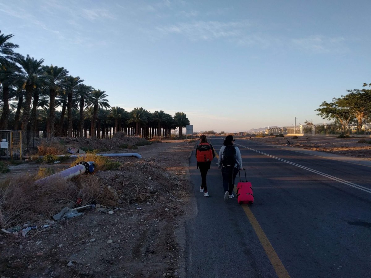 small walk from bus stop to borders