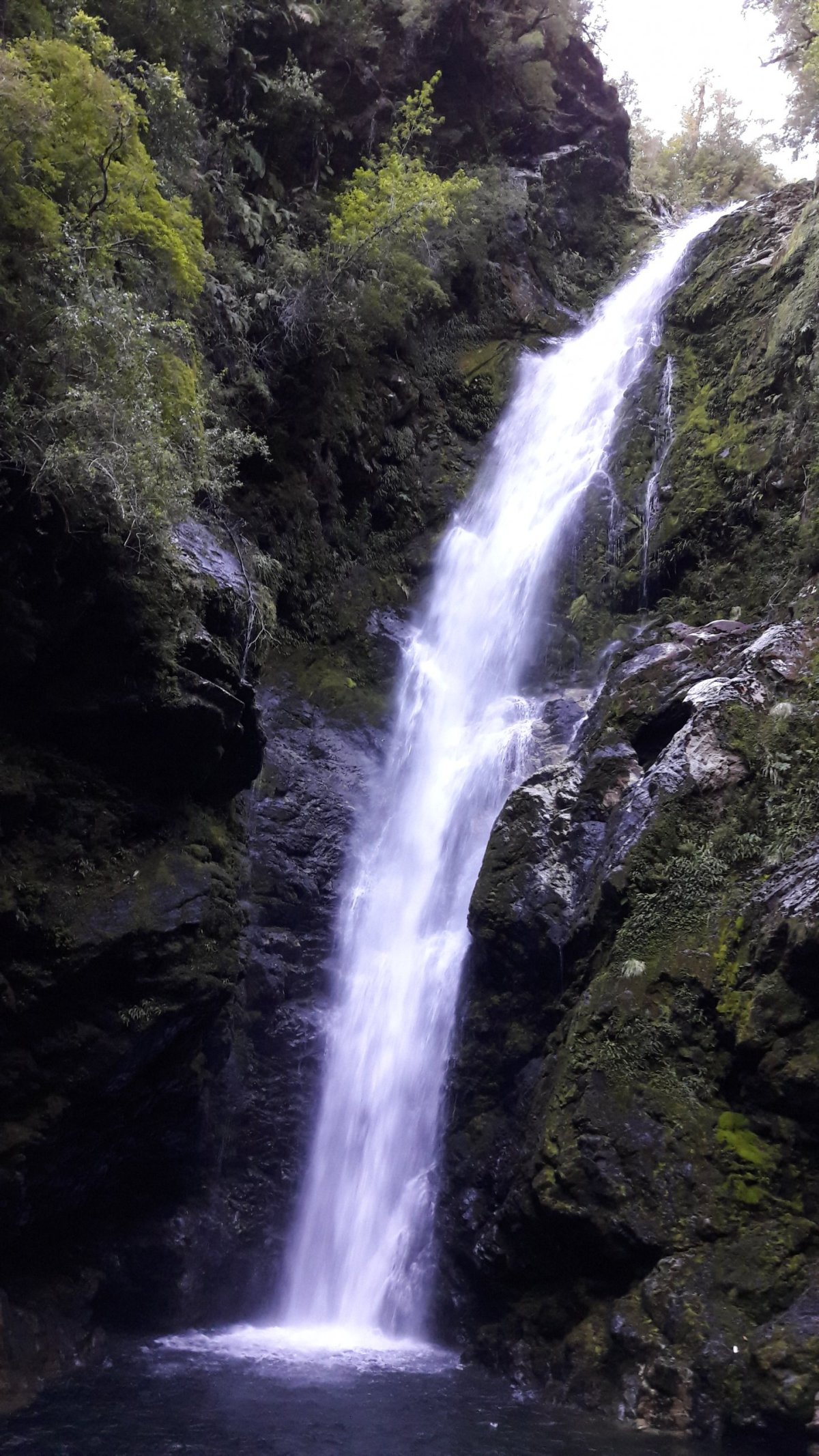 Vodopád na Sendero Cascadas.