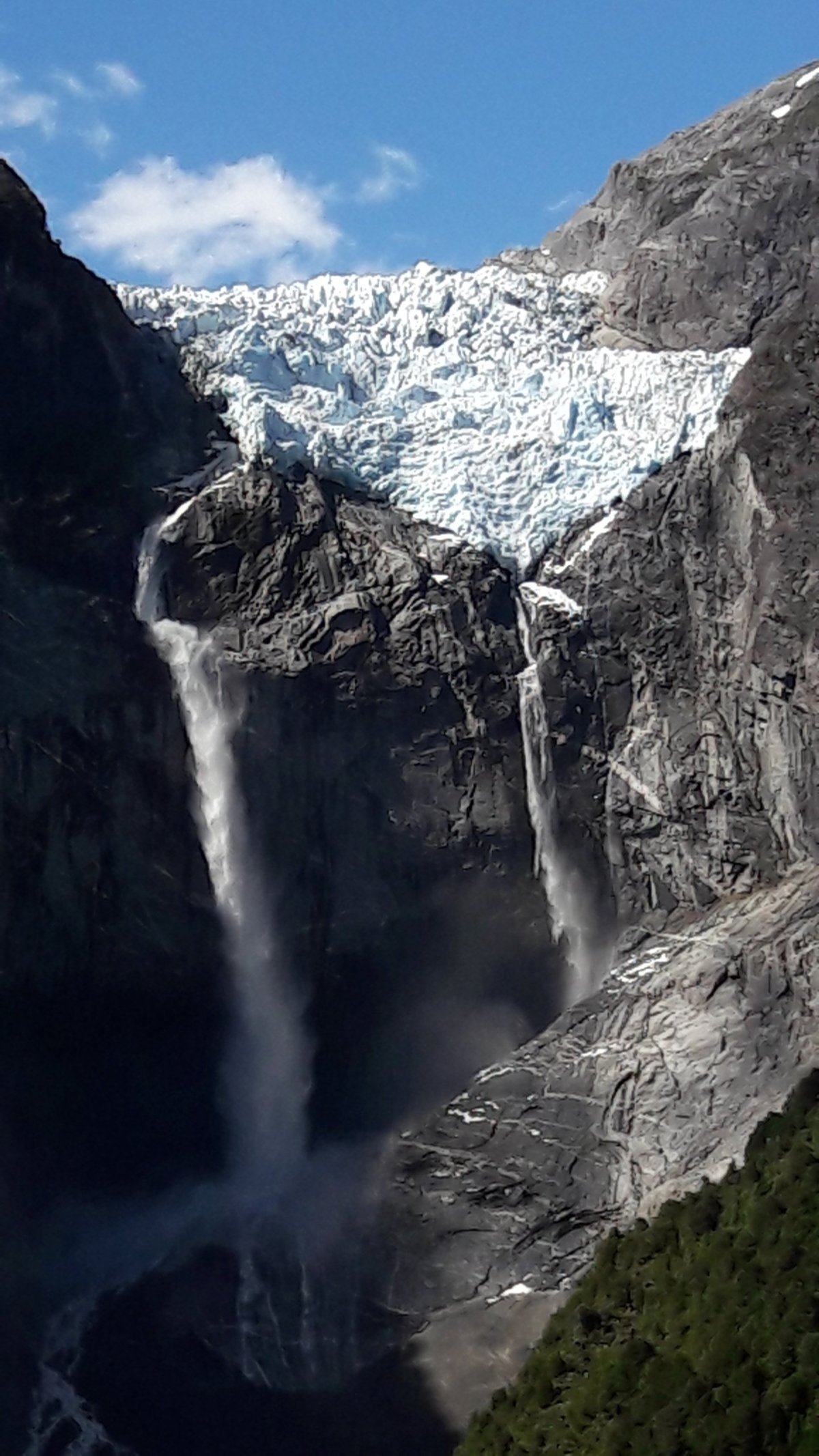 Ledovec Ventisquero Colgante.