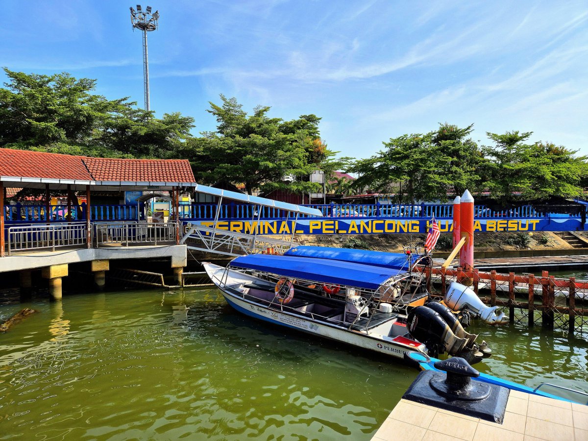 Malinký přístav v Kuala Besut