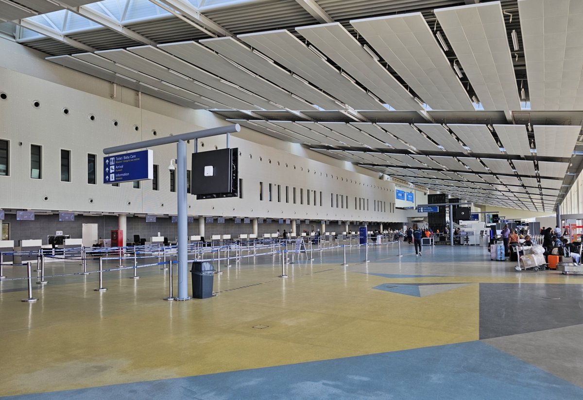 Terminál 3, check-in přepážky