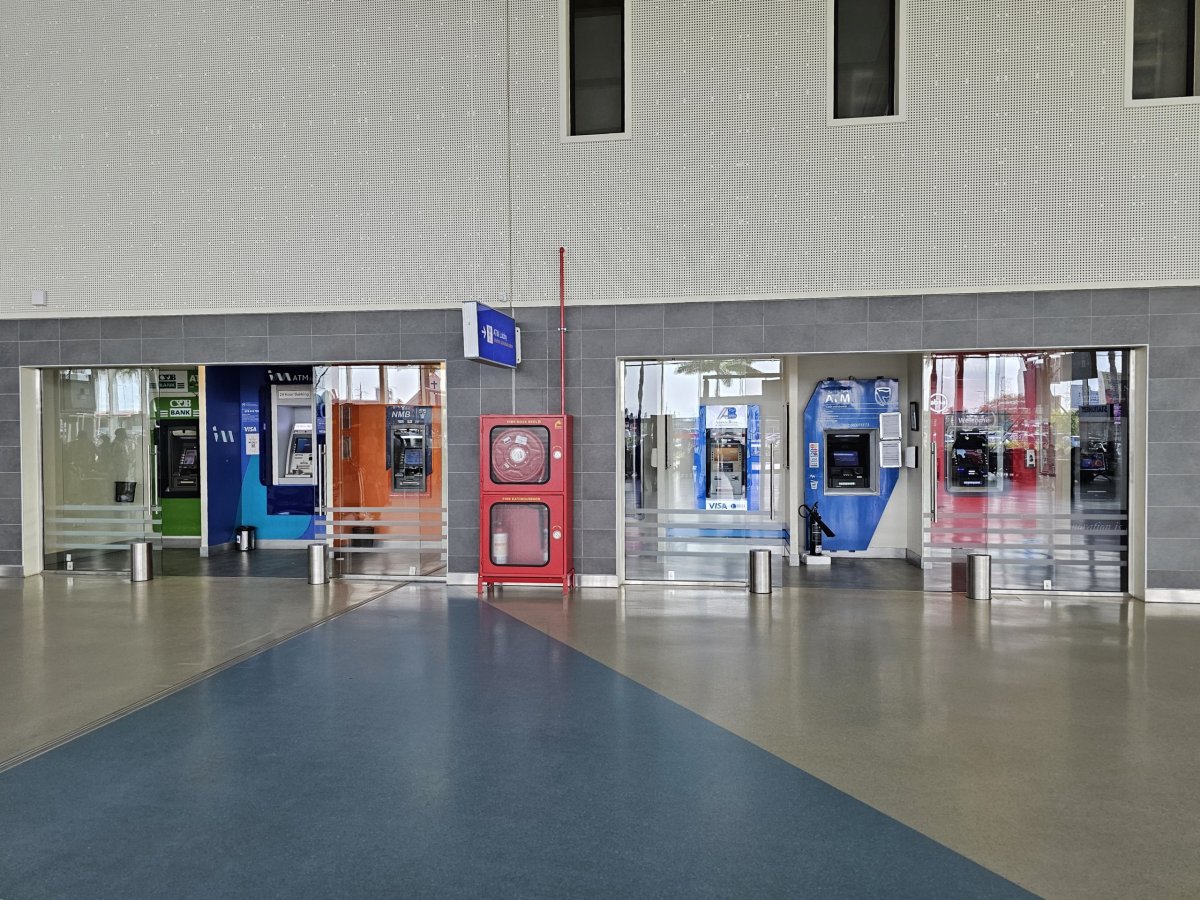 Bankomaty, terminál 3