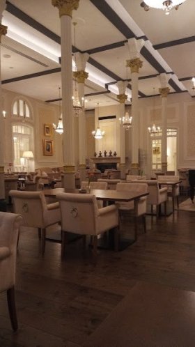 Kaviareň Sisi Tatr.Lomnica