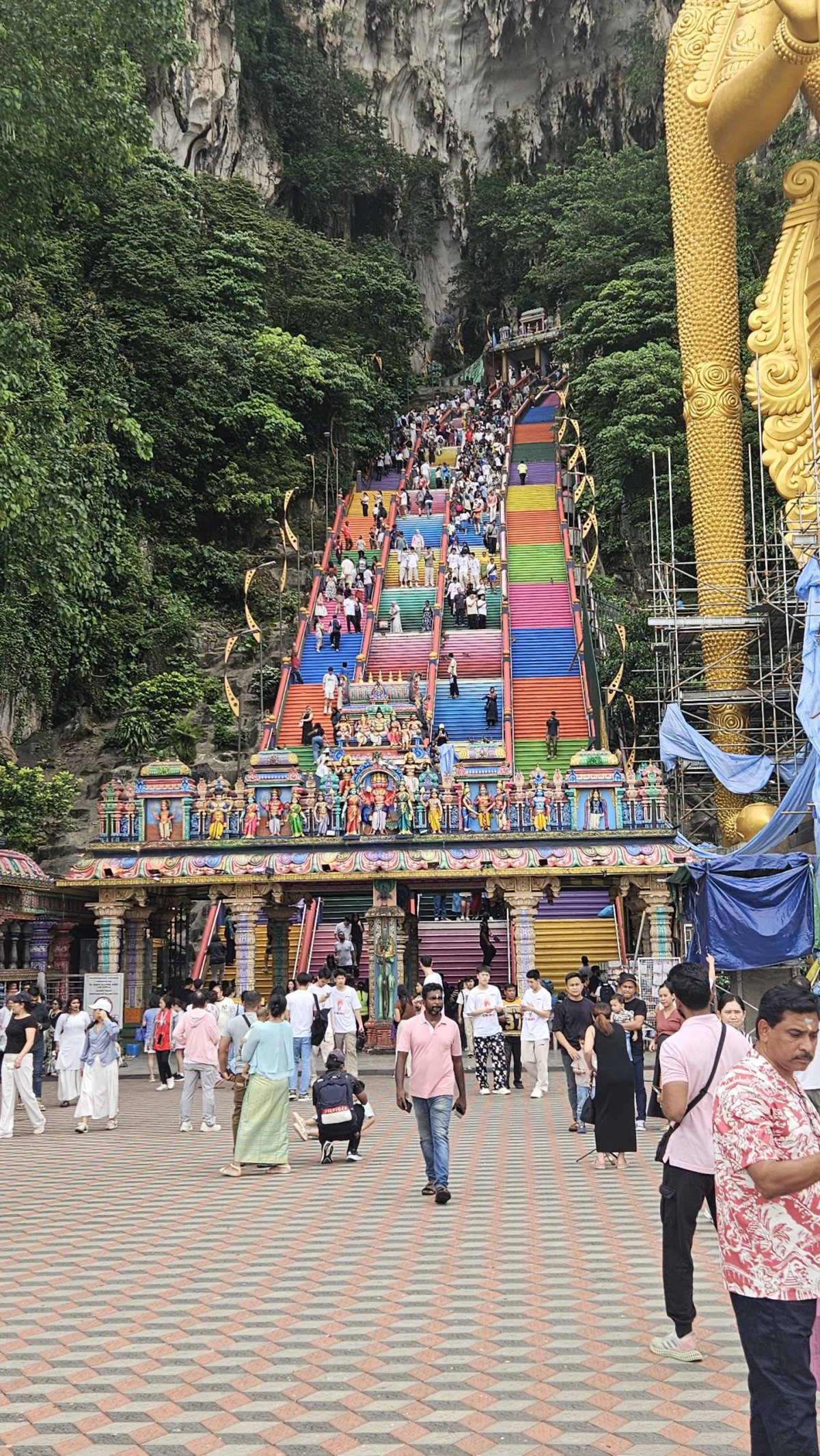 Schodiště do Temple Cave