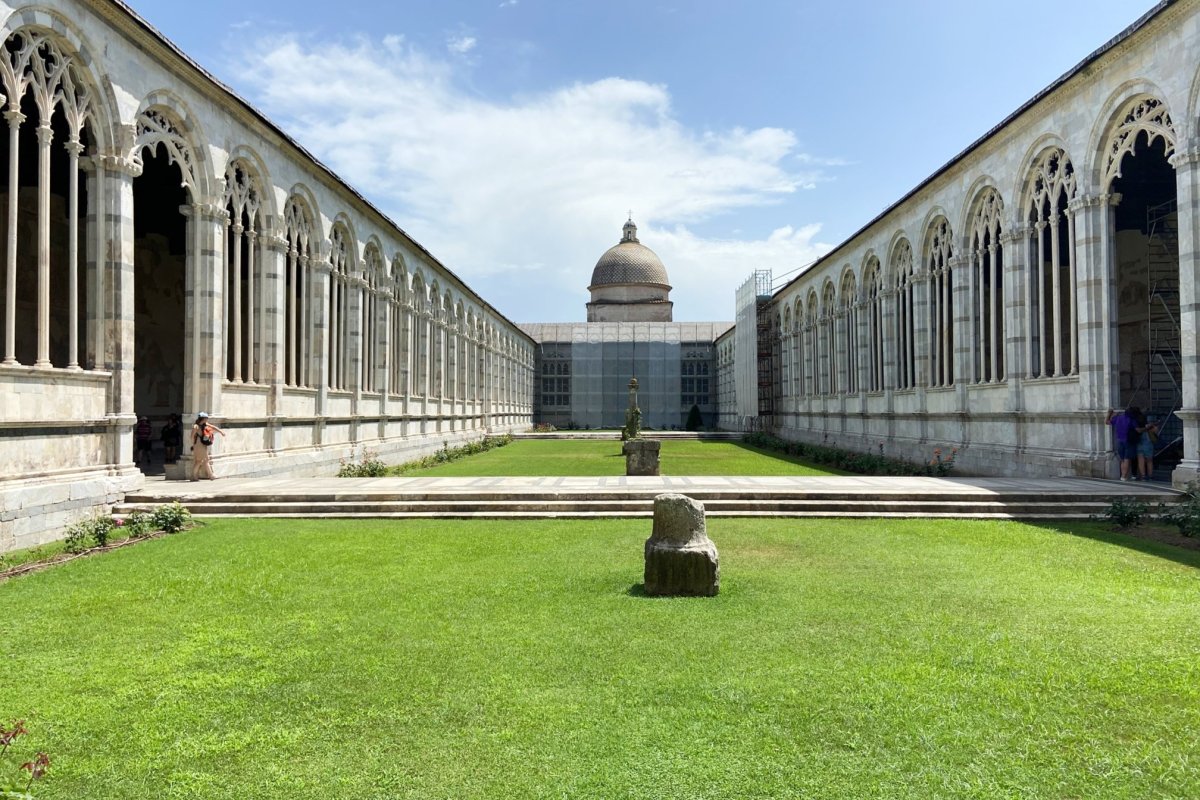 Nádvoří Camposanto