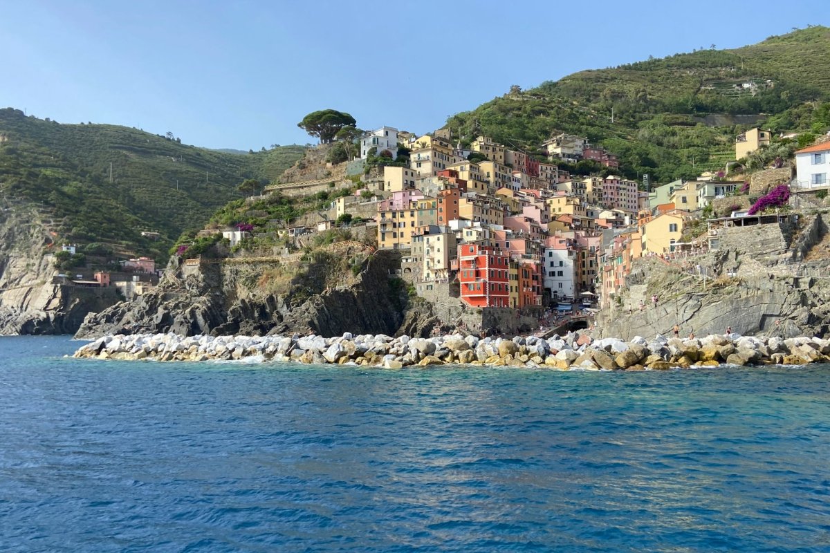 Riomaggiore pohledem z lodi
