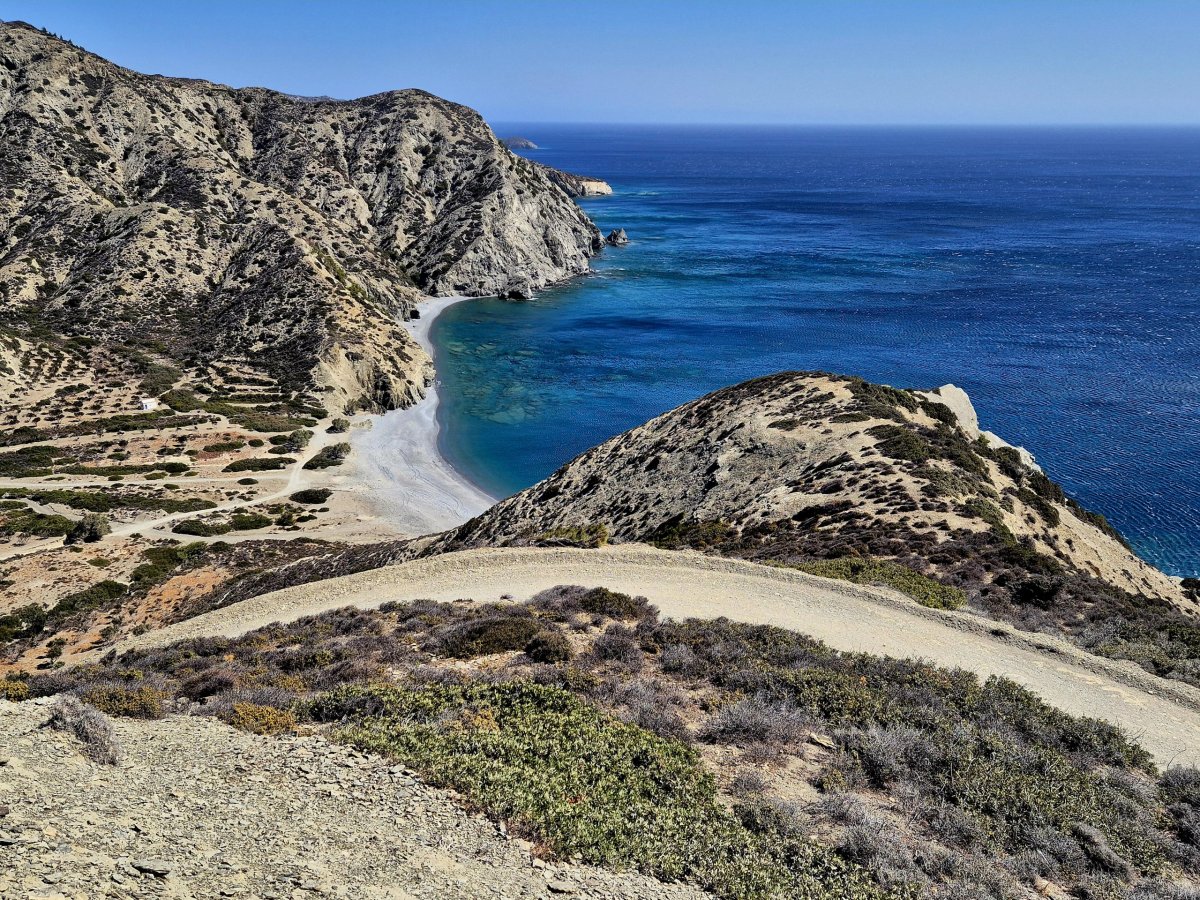 Výhledy na pláž Nati a odbočka na ní