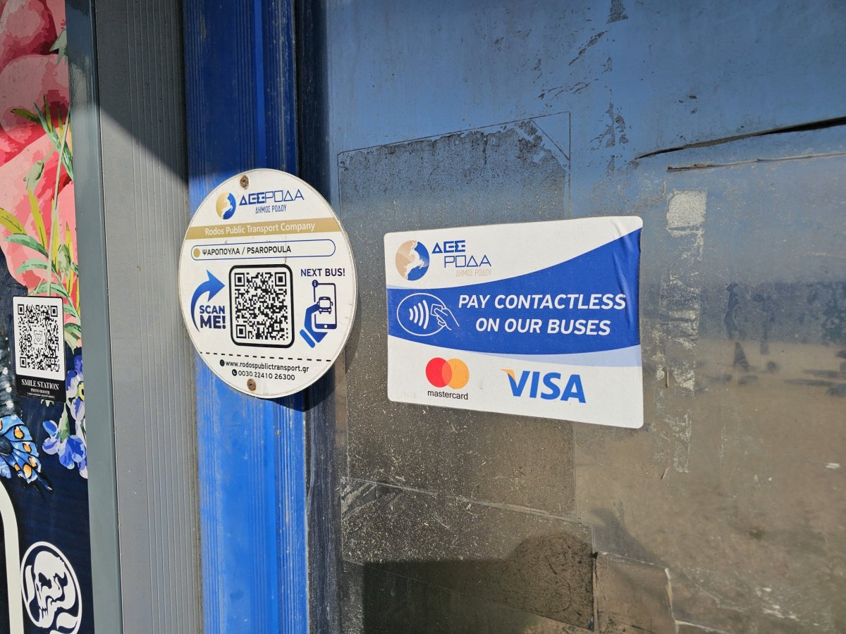 Bezkontaktní platby v autobusech DES Roda