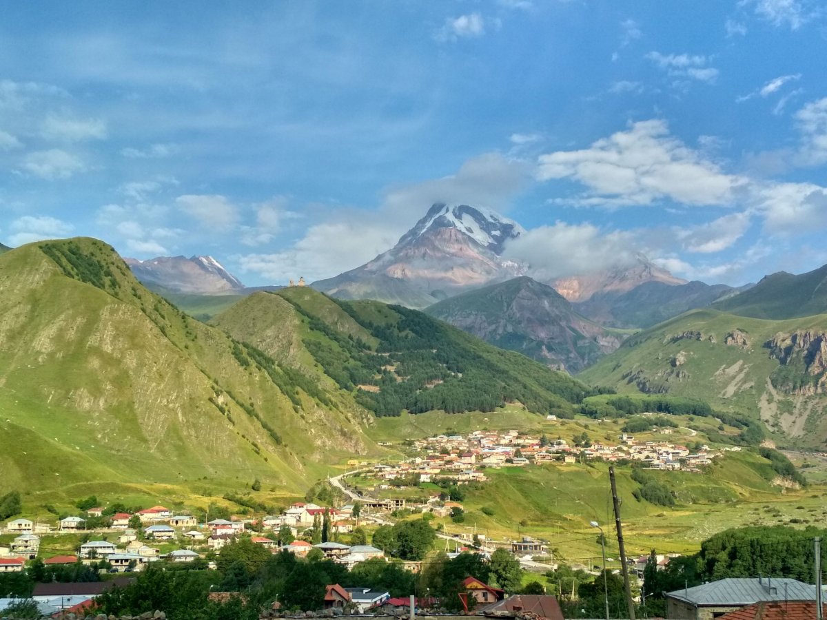 Výhled na Kazbek z našeho z ubytování