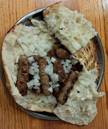 čevápi, tady bez ajvaru