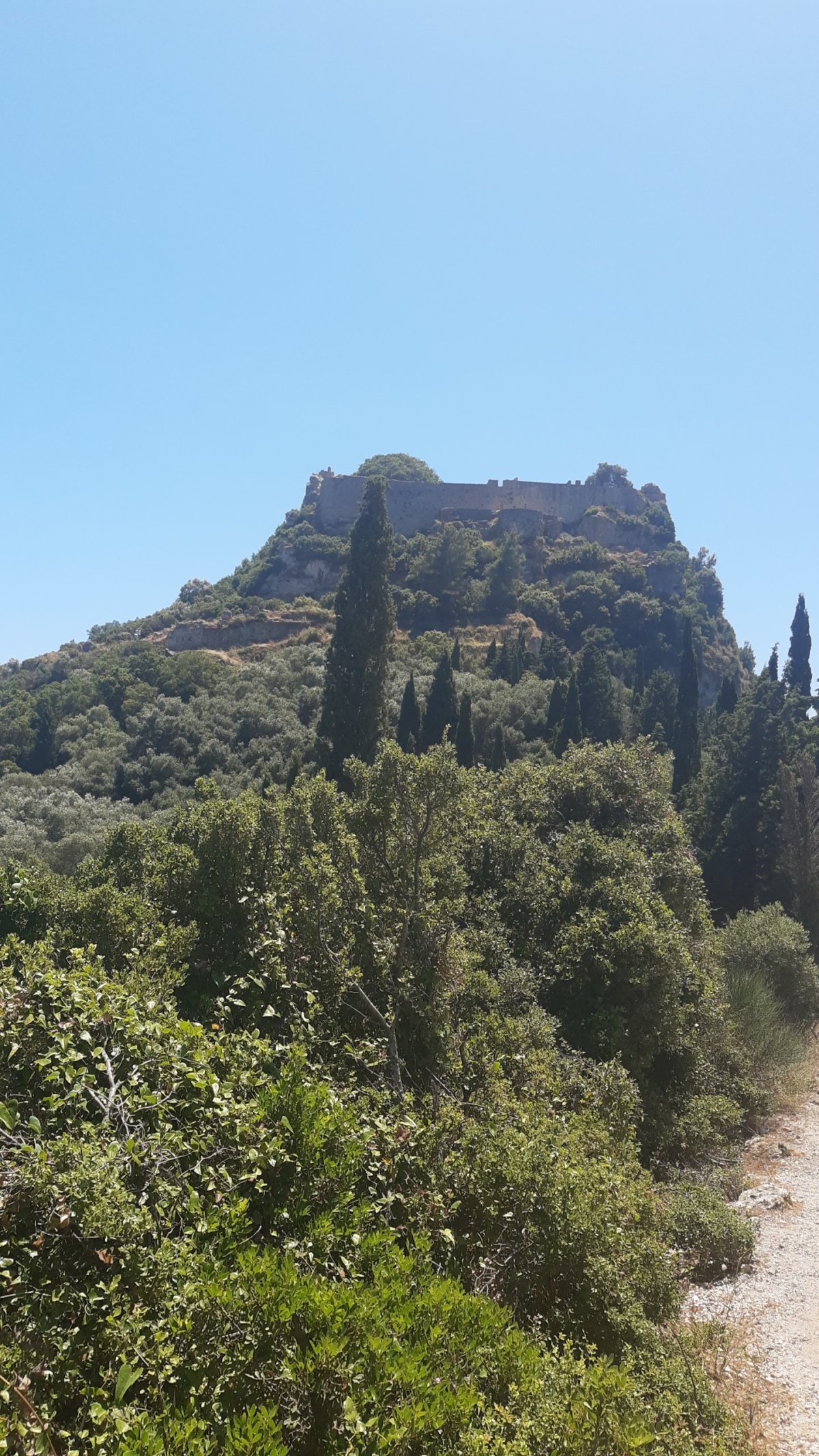 Pohled na hrad Angelokastro