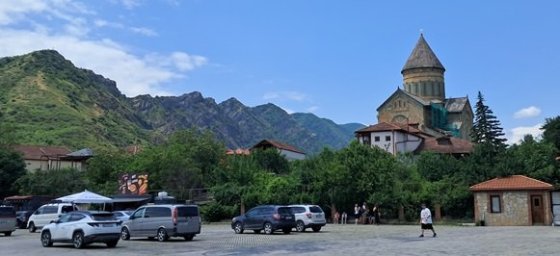 Církevní stavba ve městě Mtsketa