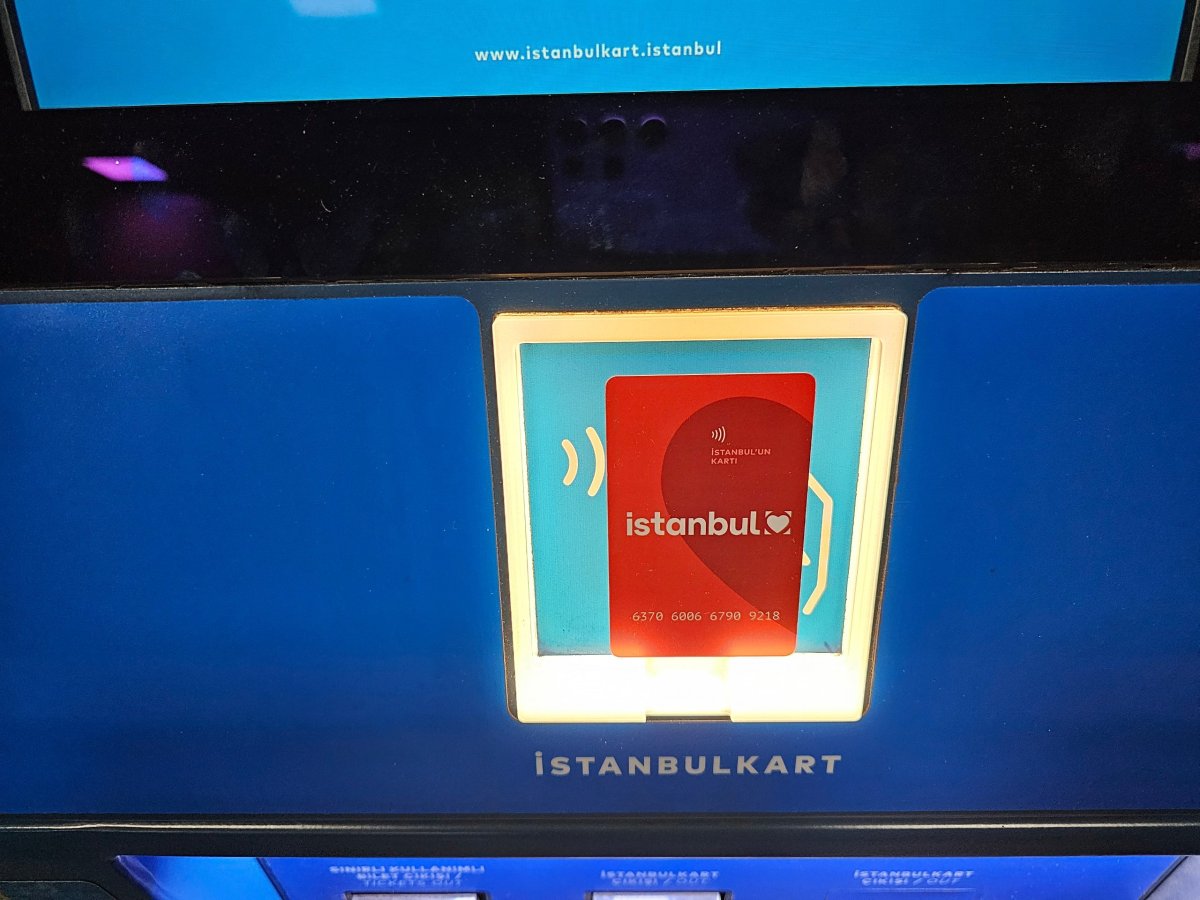 Automat pro dobíjení IstanbulKart