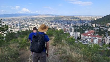 Sestup dolů do Tbilisi z hor