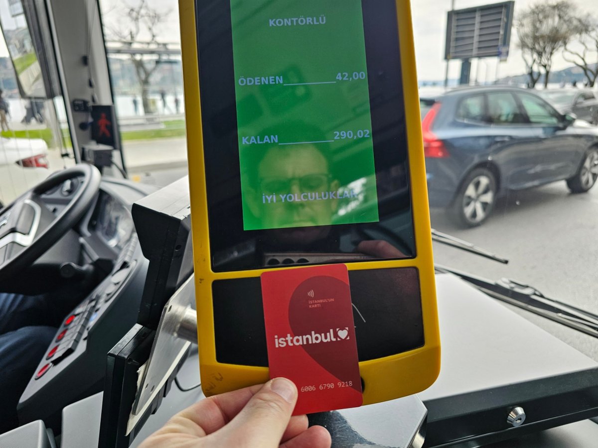 Platba Istanbulkart v autobusu
