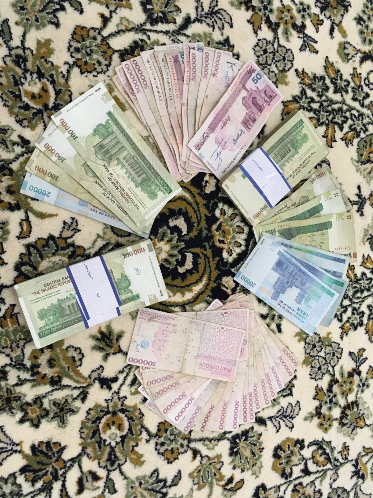 Díky íránské inflaci se z nás staly milionářky 