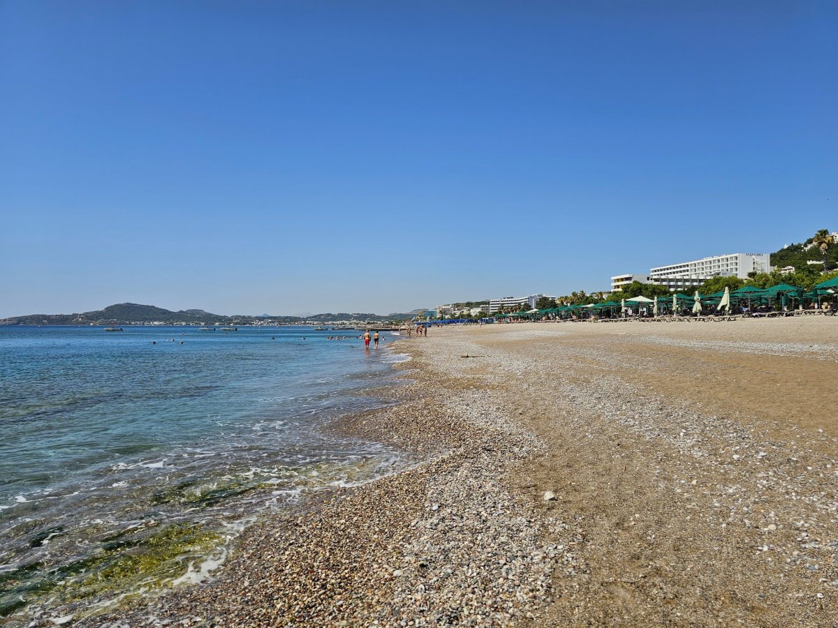 Hlavní pláž Faliraki na okraji města