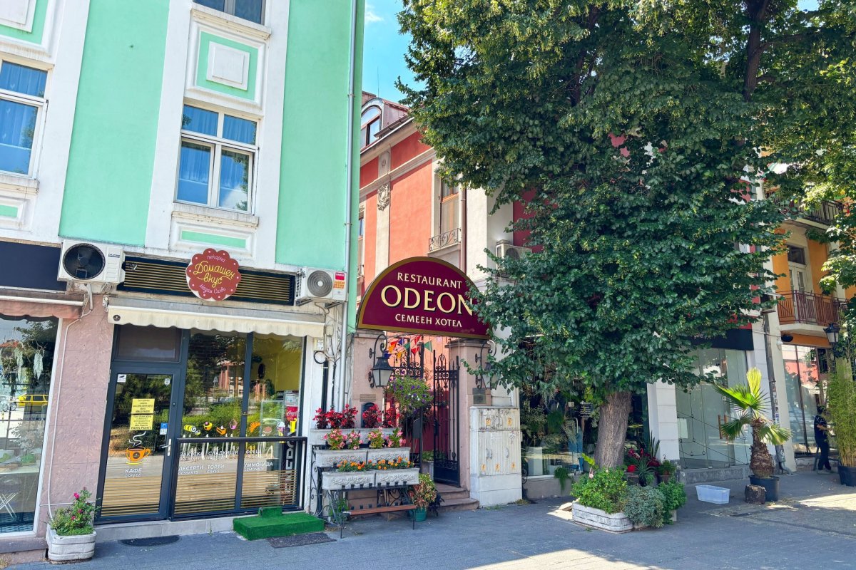 Hotel Odeon zvenku...