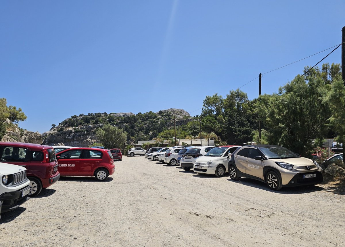 Parkoviště u pláže Anthony Quinn