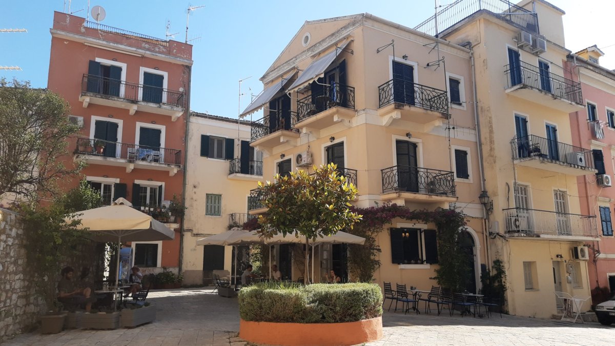 V uličkách Kerkyry