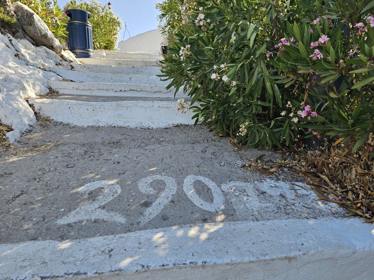 Schody ke klášteru Panny Marie