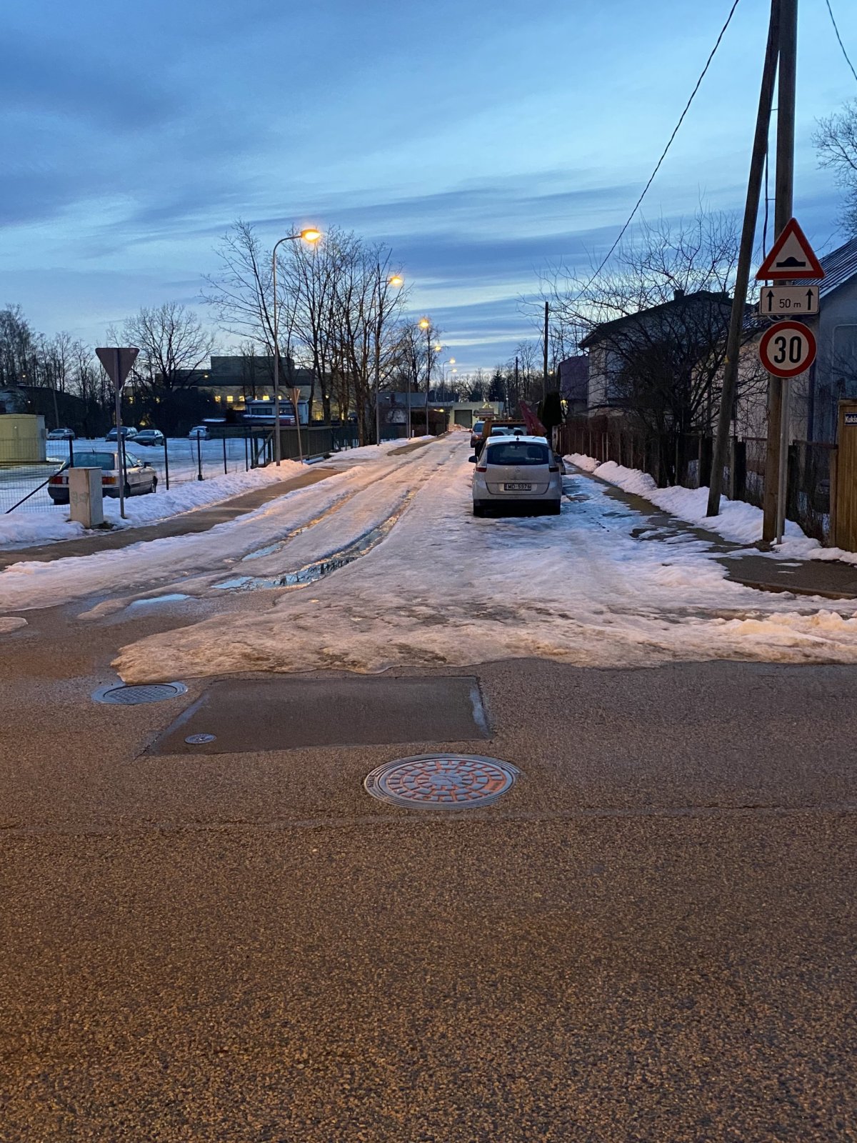 Vedlejší cesty nejsou moc udržované