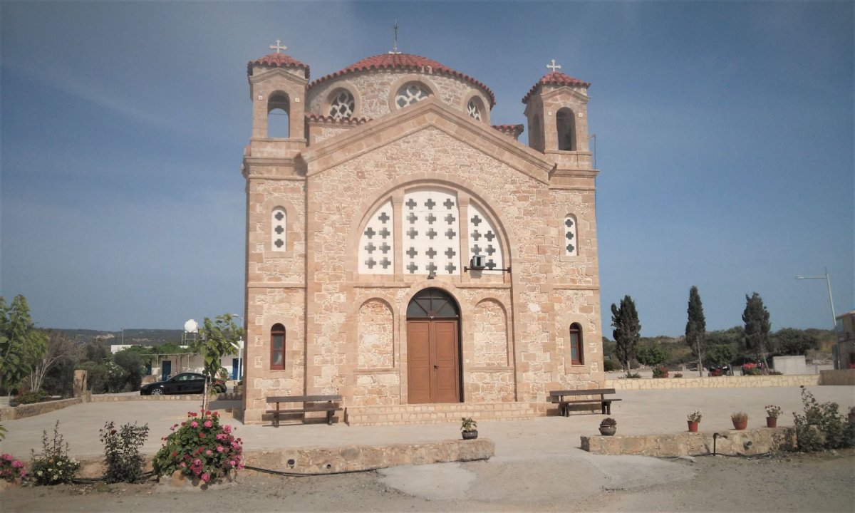 Nejhezčí kostelík, který jsme cestou viděli