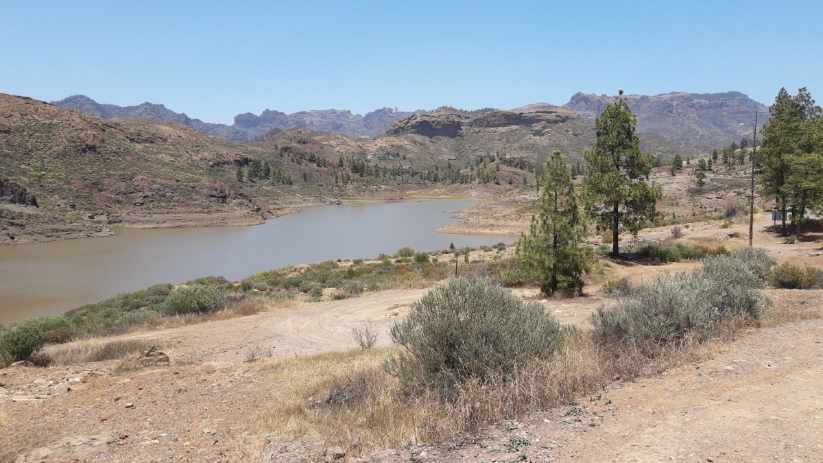 Jedna z přehrad ve vnitrozemí