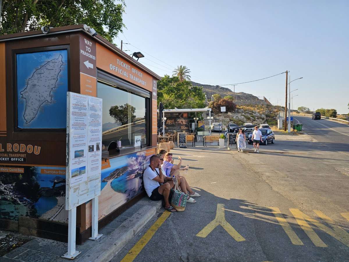Prodej jízdenek na autobus, Lindos