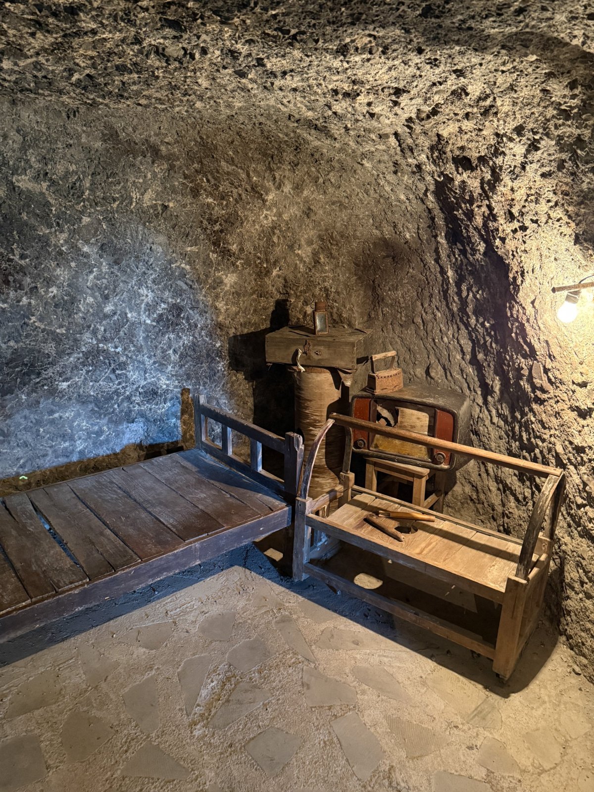 Pouštěl a kolébka z dobového domu