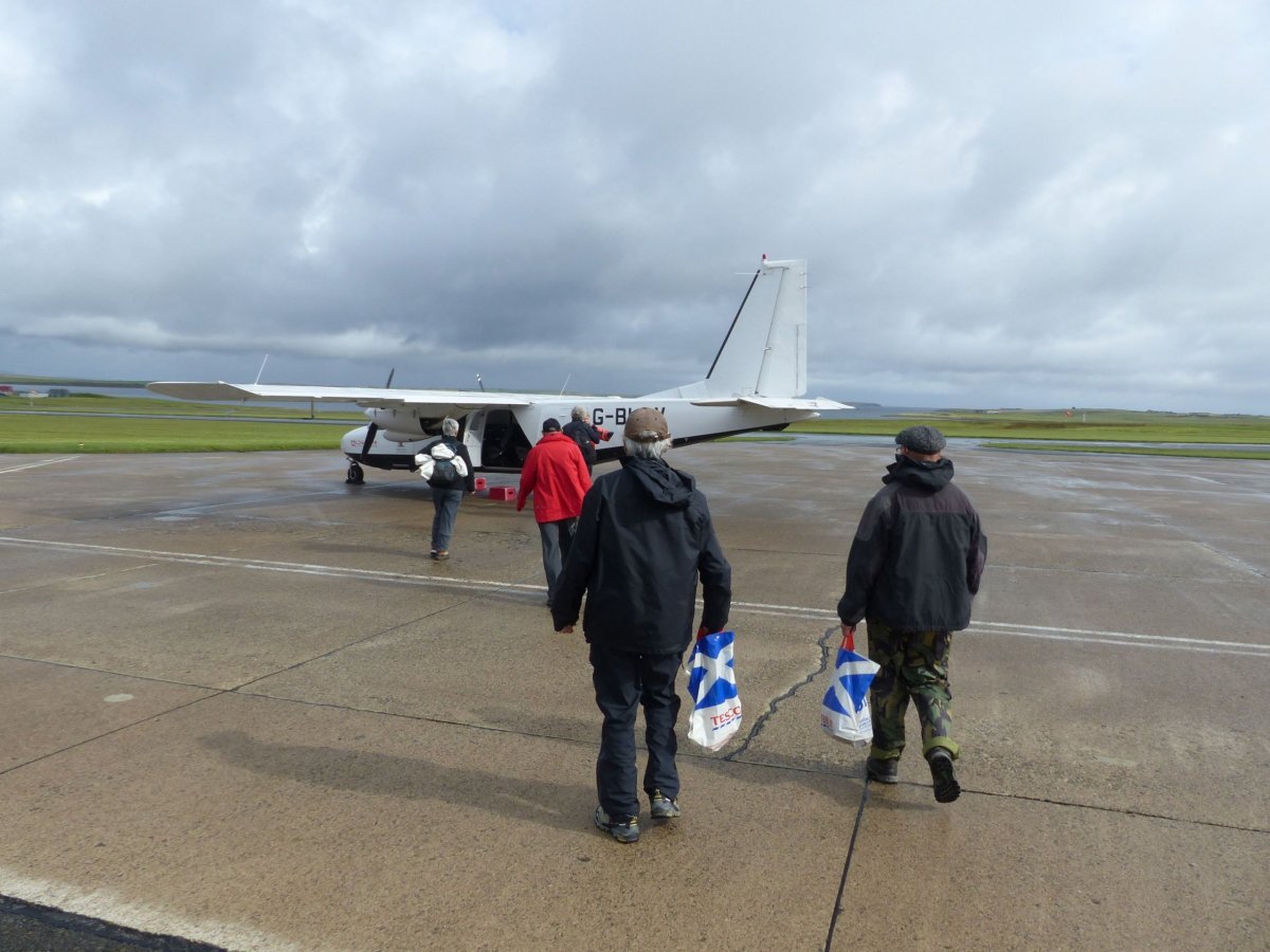 Nástup na Papa Westray a vlastenecké Tesco :D