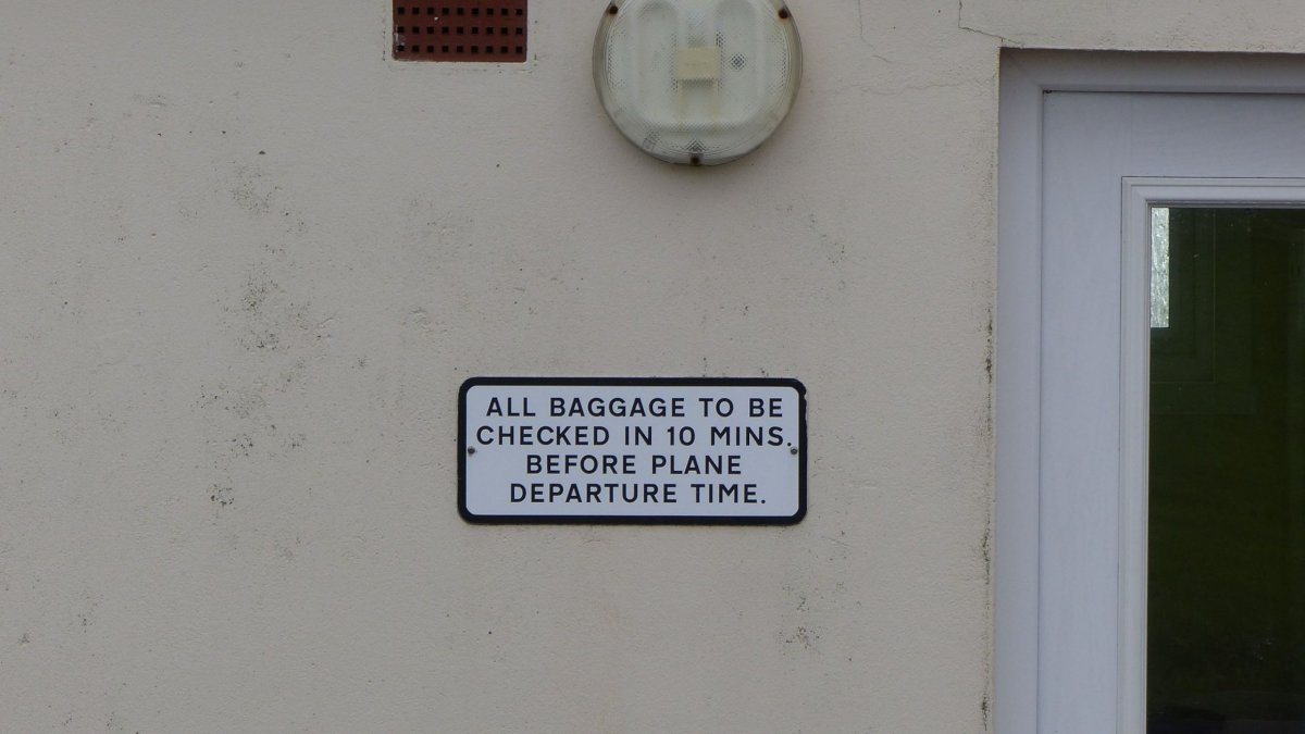 Na letiště se tu chodí jako na autobus. Stačí 10 minut před odletem