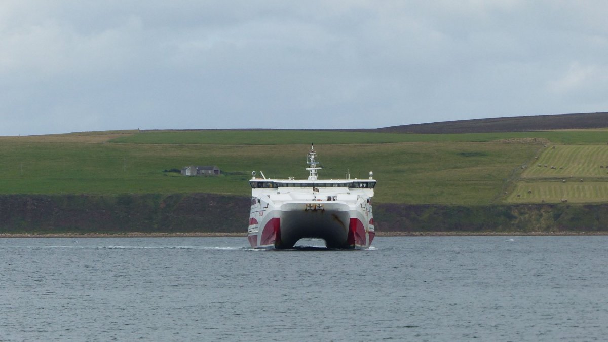 Jeden z trajektů ze Skotska