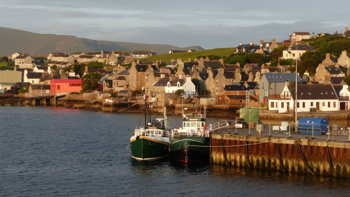 Ráno v přístavu Stromness