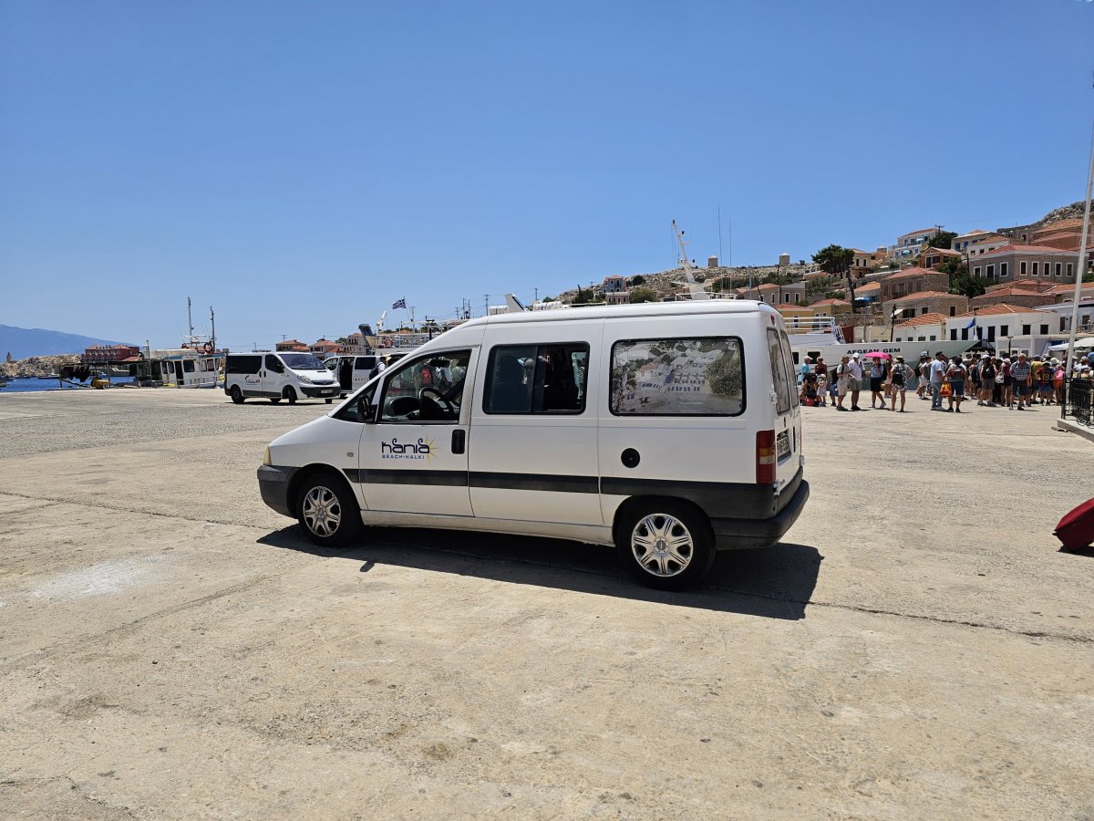 Minibus směr Kania Beach