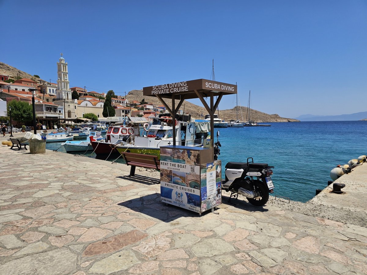 Nabídky výletů, přístav Chalki