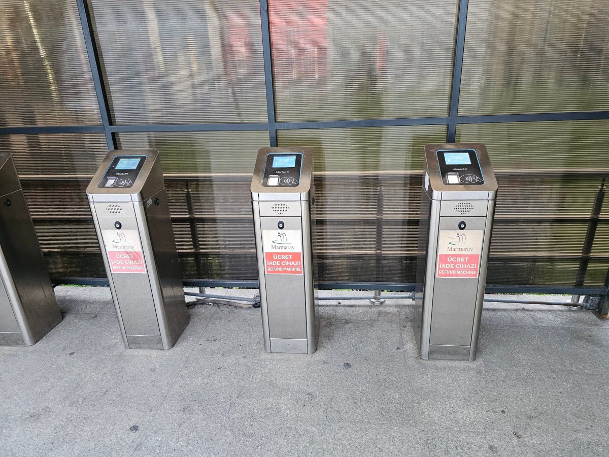 Automaty na refundaci jízdného Marmaray
