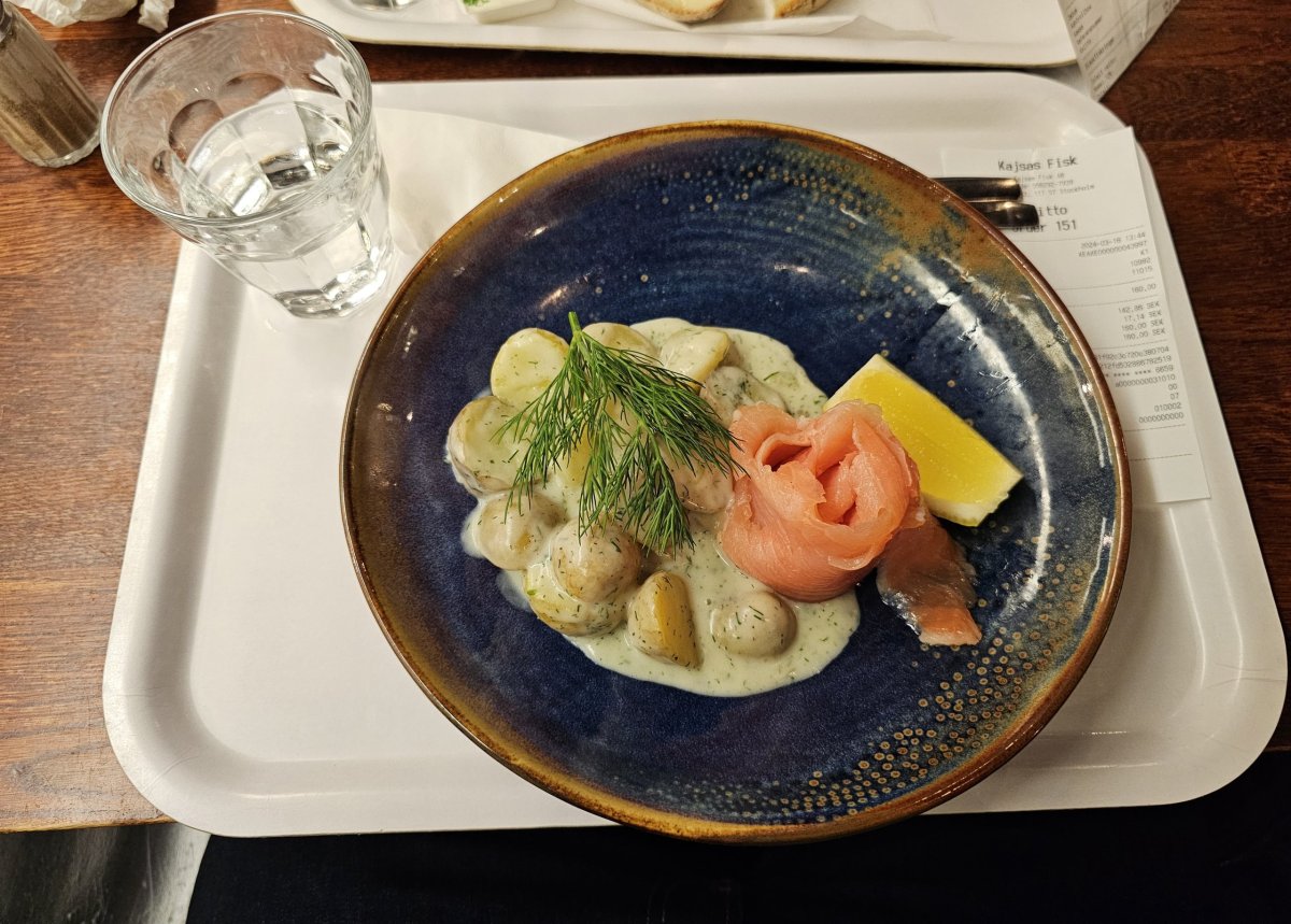 Oběd v Hötorgshallen