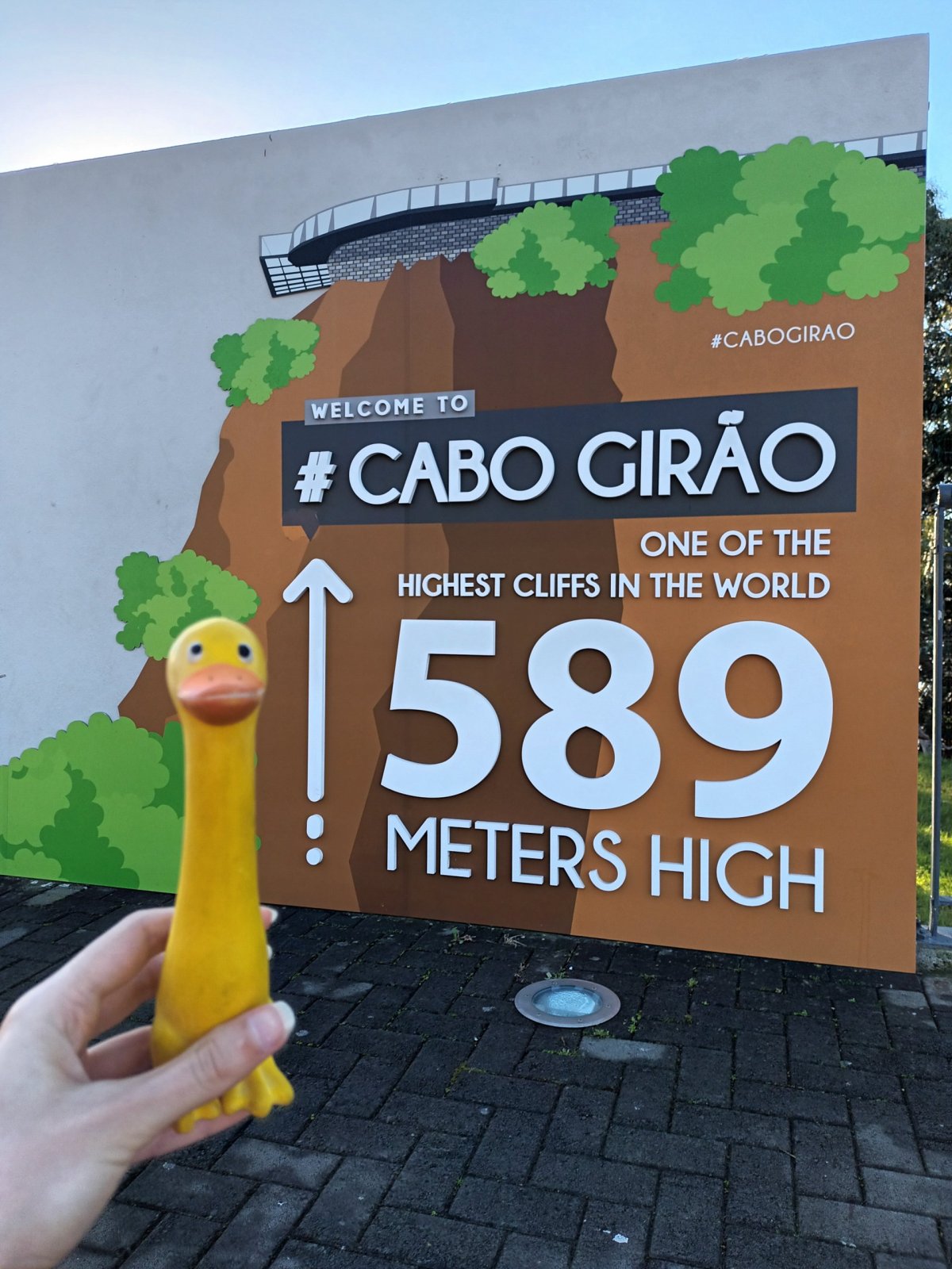 Cabo Girão.. jeden z nejvyšších útesů na světě