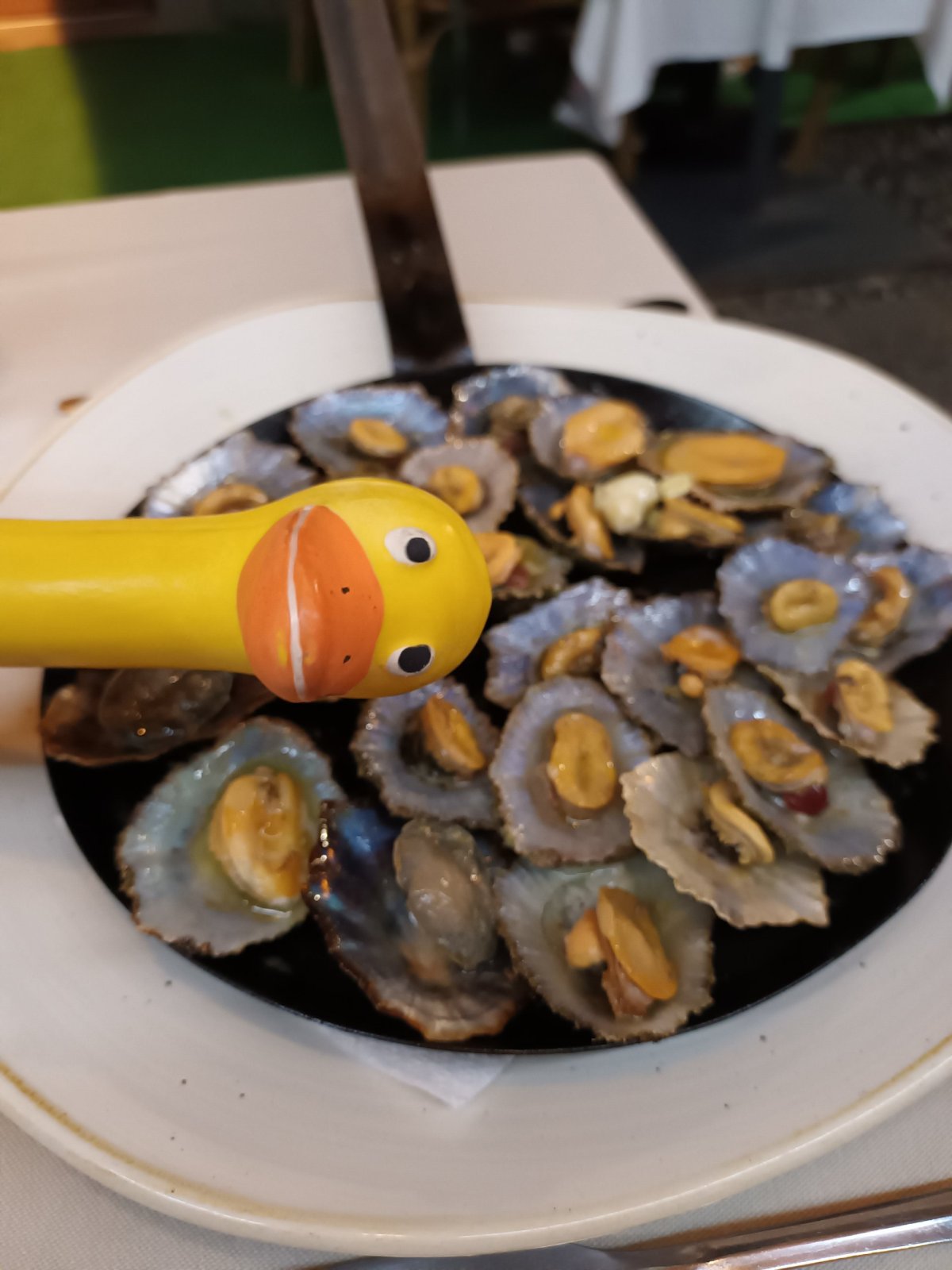 Restovaní plži na česneku