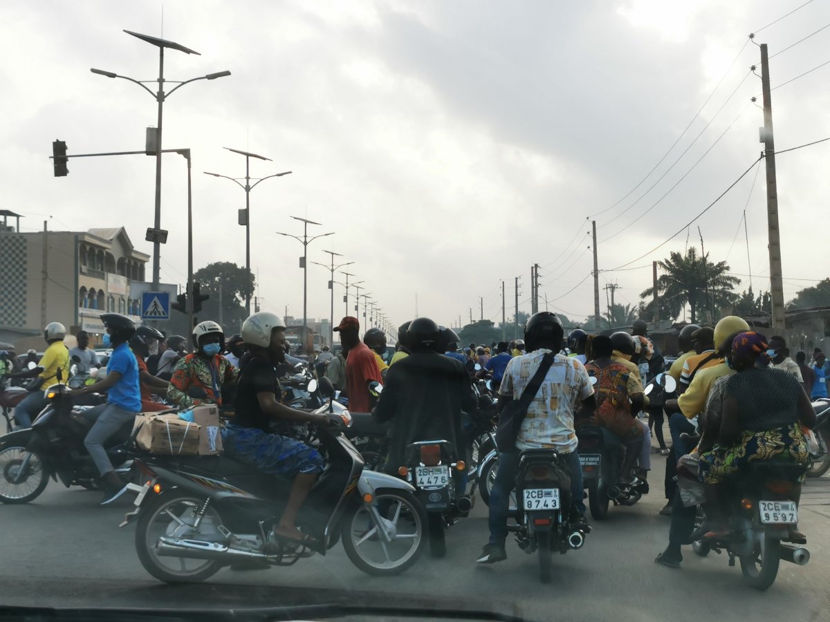 Ranná dopravná špička v Cotonou