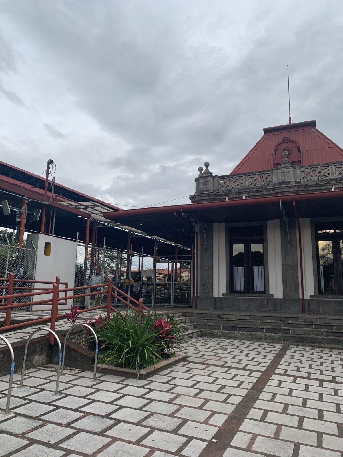 nádraží San José