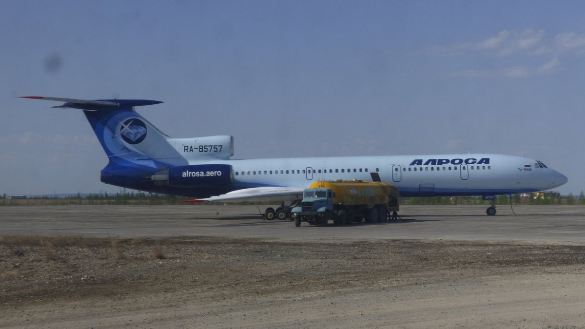 Špionážní fotka naší Tu-154 přes špinavé sklo, ale aspoň něco