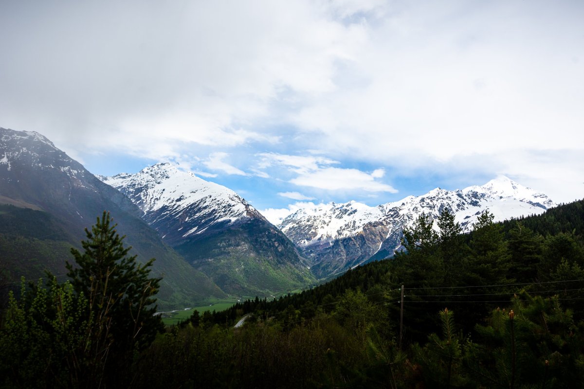 Panoramata Ugviri passu, pohled na Tsaldashi