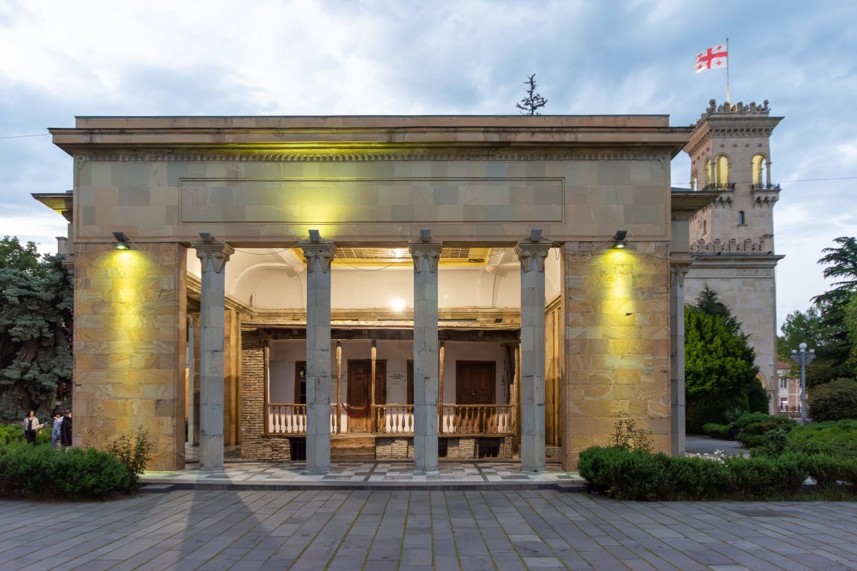 Jehož rodný dům si zde zakonzervovali a má vlastní muzeum