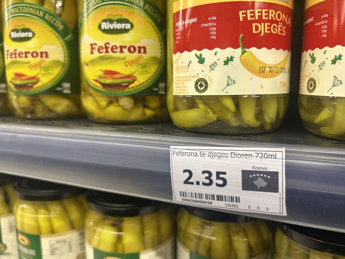  V kosovských supermarketech najdete všude označení země původu i s vlajkou. Hledala jsem alespoň jednu srbskou. Nenašla.