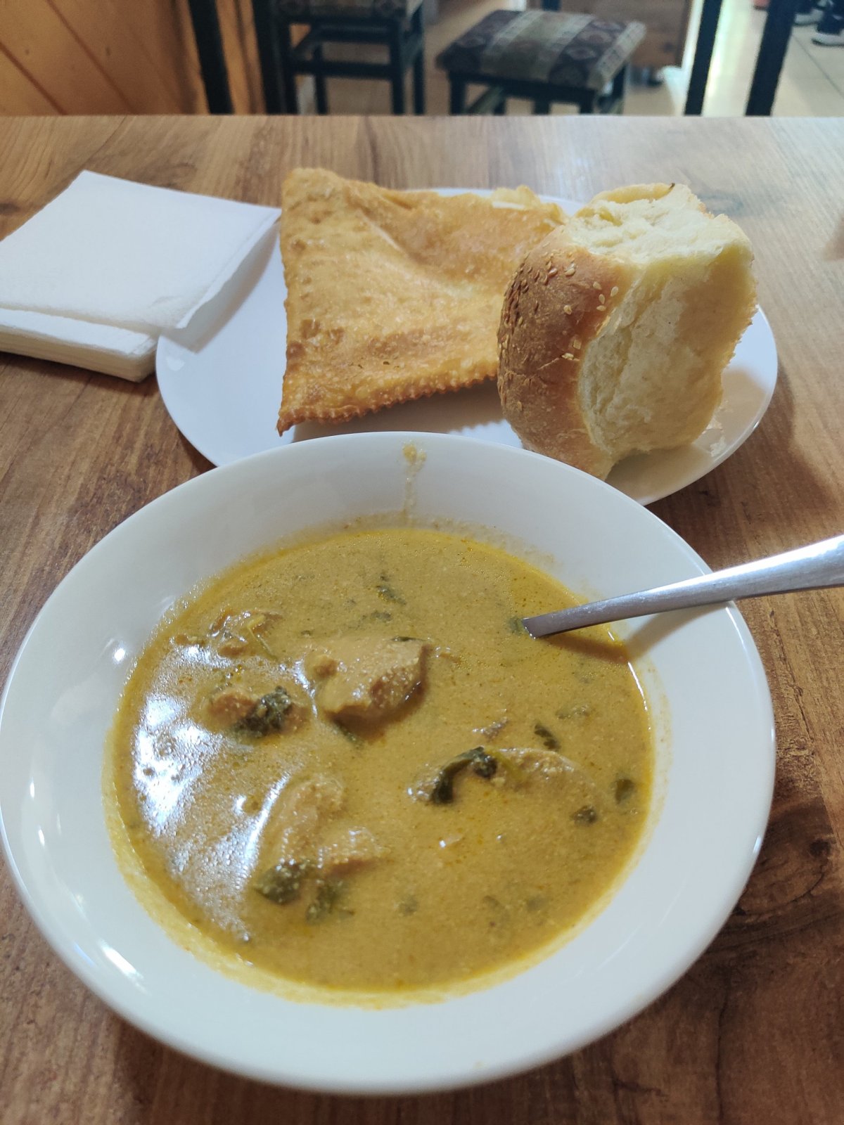 Jednoduchý oběd v Khachapuri House